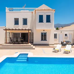 https://villa-sahara-bbq-heated-private-swimming-pool.tenerifehoteles.net